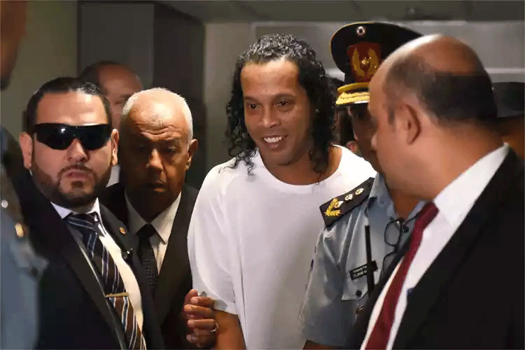 Tribunal rejeita novo pedido de priso domiciliar de Ronaldinho Gacho